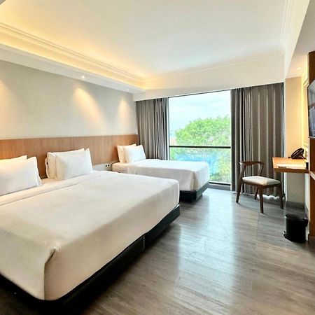 The Malioboro Hotel & Conference Center Yogyakarta Extérieur photo