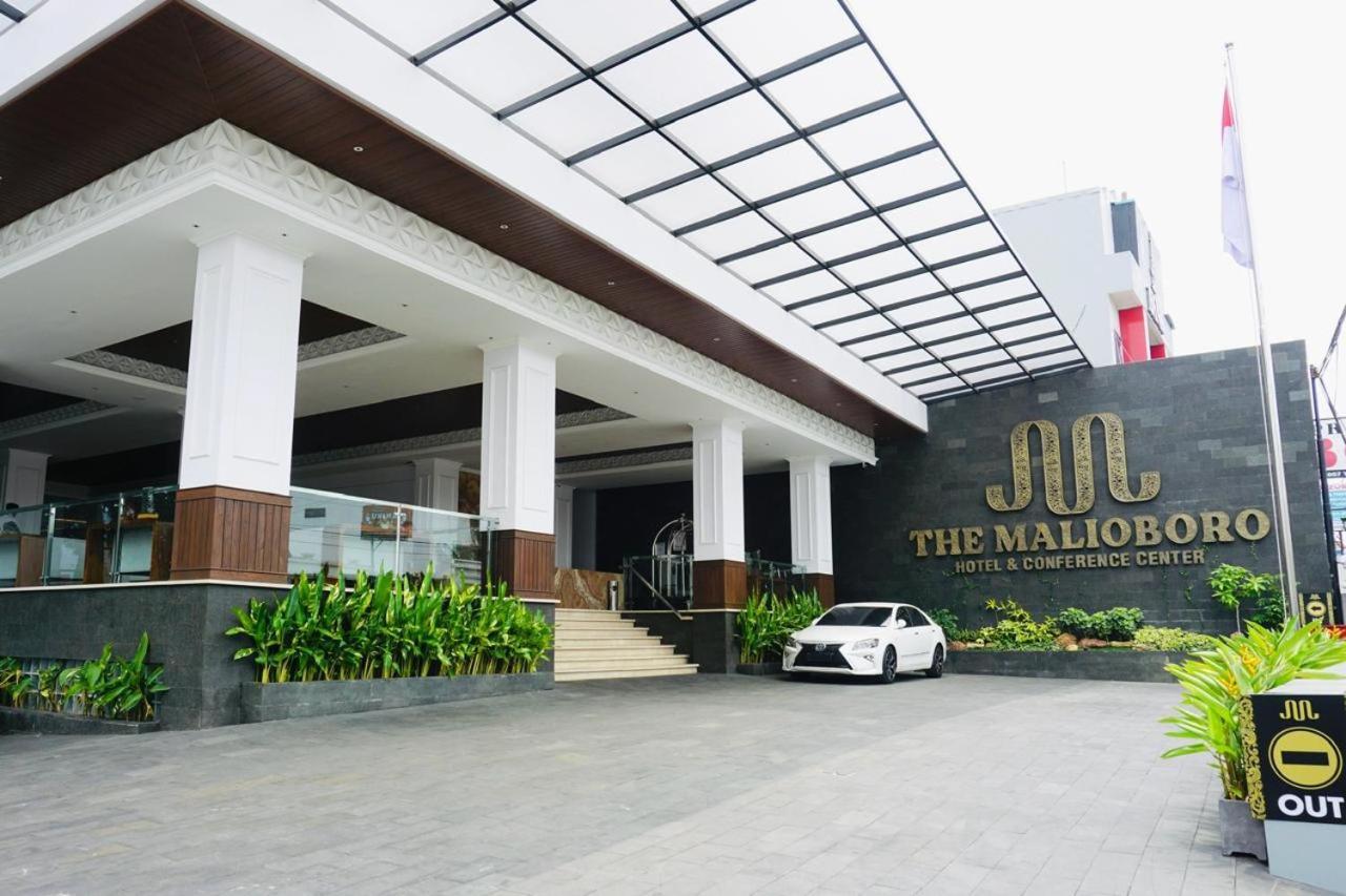 The Malioboro Hotel & Conference Center Yogyakarta Extérieur photo