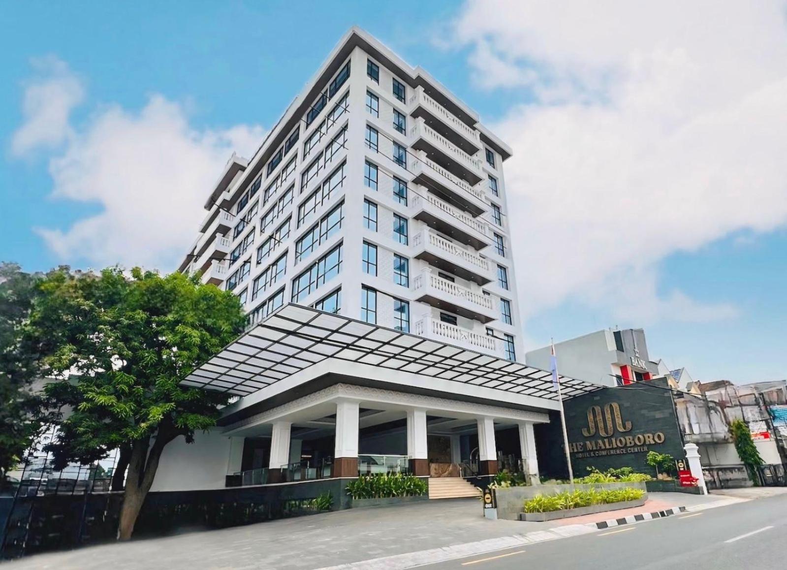 The Malioboro Hotel & Conference Center Yogyakarta Extérieur photo
